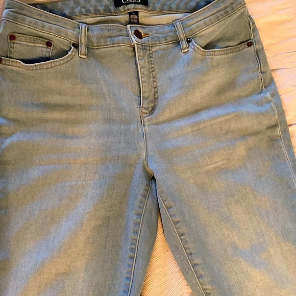 *2 for $15*Chaps light wash jeans 10 - Picture 2 of 5